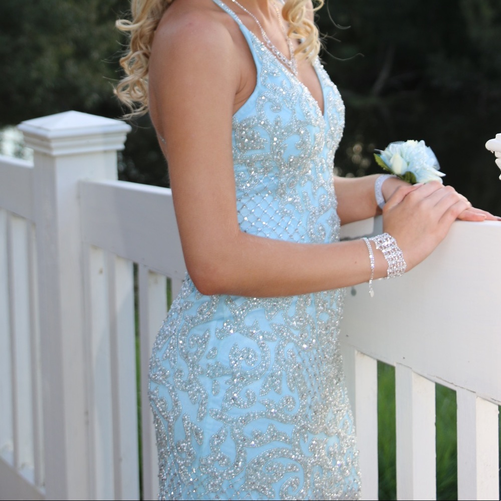 sherri hill dress!